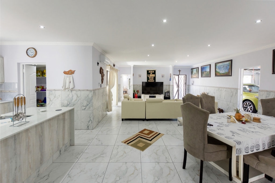 3 Bedroom Property for Sale in Country Club Western Cape